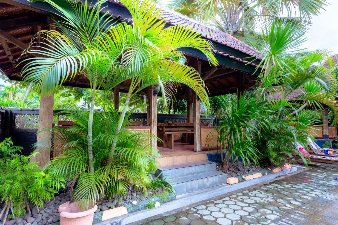 Hotel Mahkota Plengkung Banyuwangi  Exterior foto