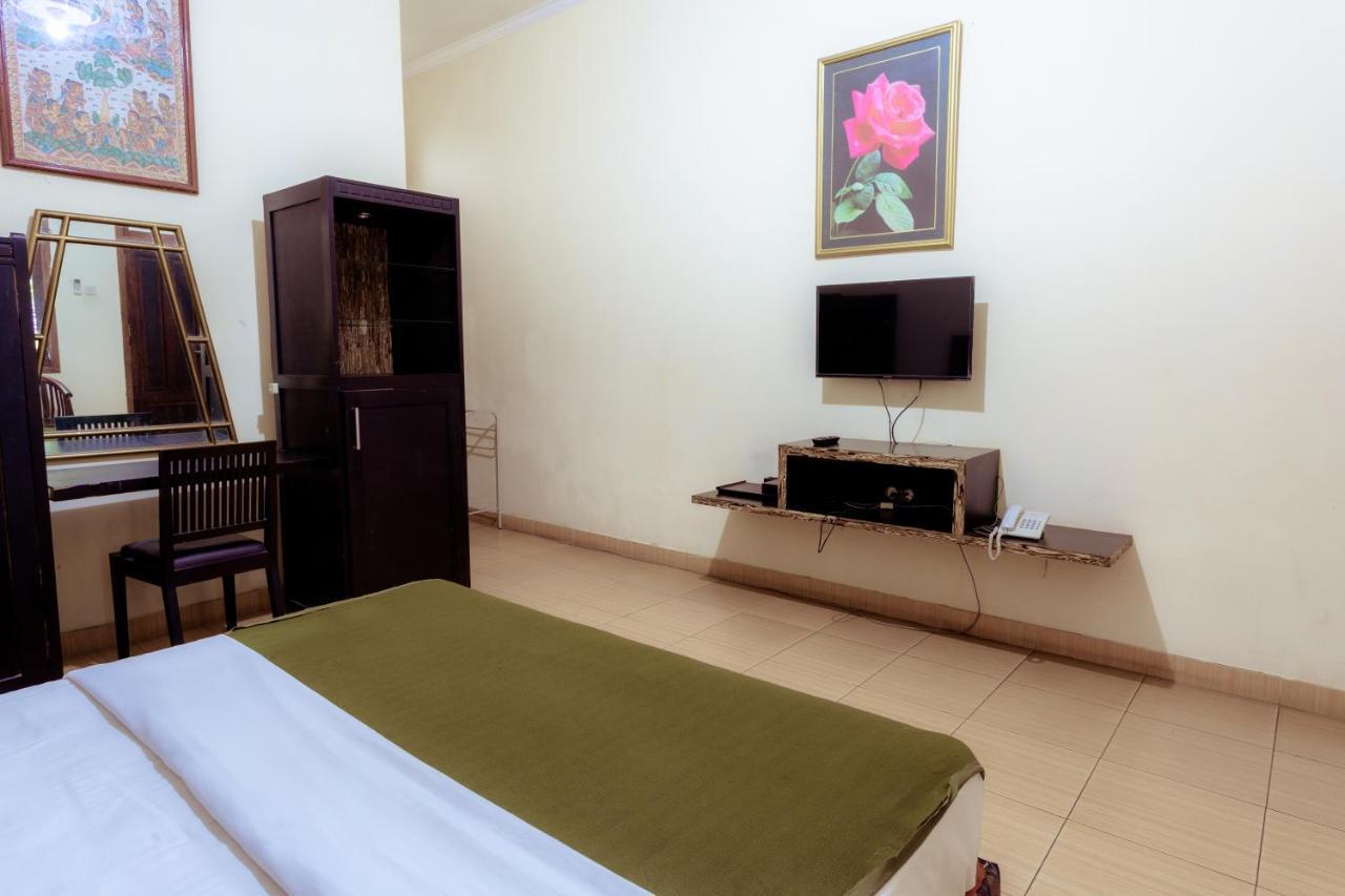 Hotel Mahkota Plengkung Banyuwangi  Exterior foto