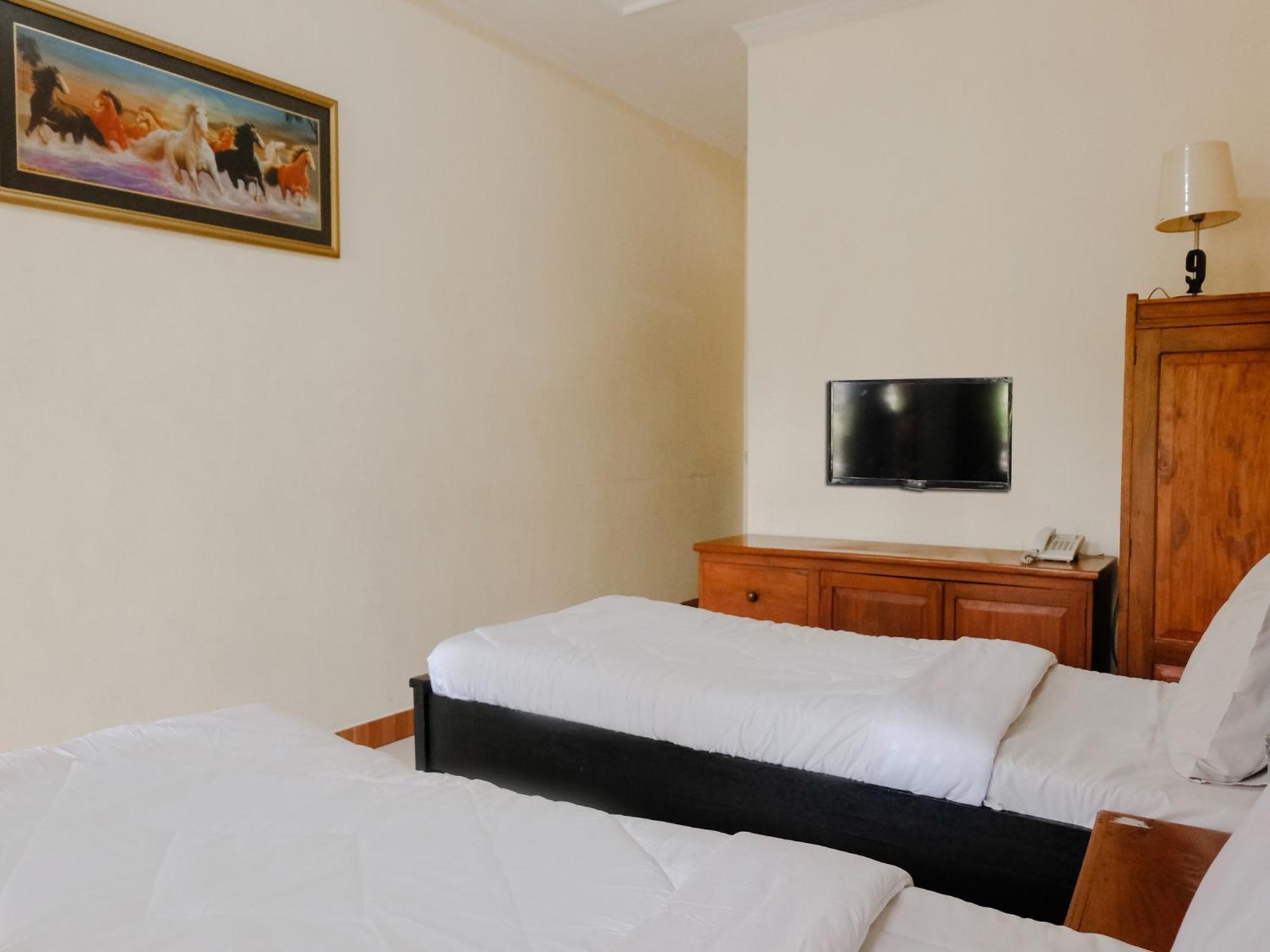 Hotel Mahkota Plengkung Banyuwangi  Zimmer foto